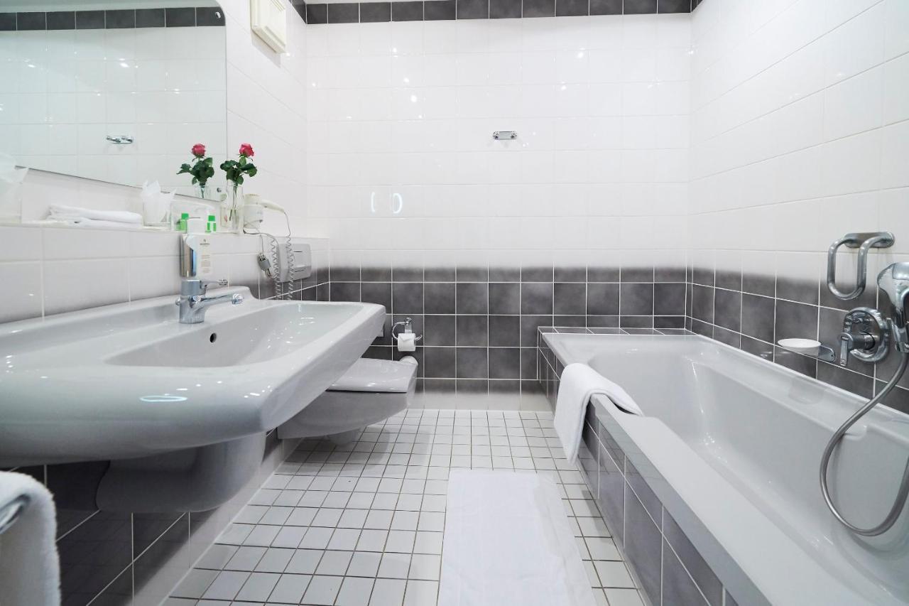 Seehotel Am Tankumsee イゼンビュッテル エクステリア 写真