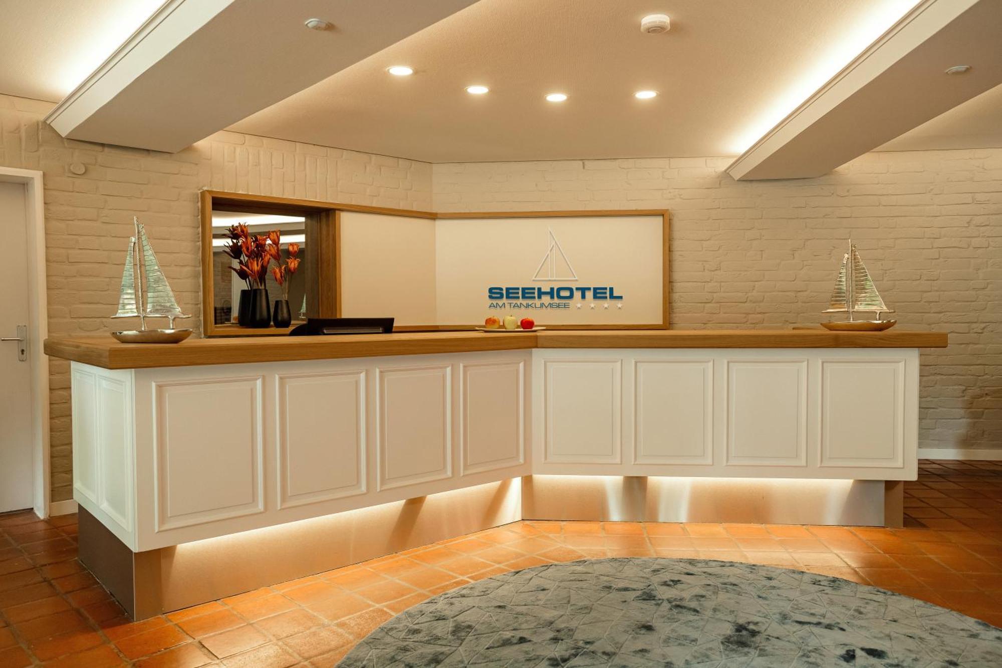 Seehotel Am Tankumsee イゼンビュッテル エクステリア 写真