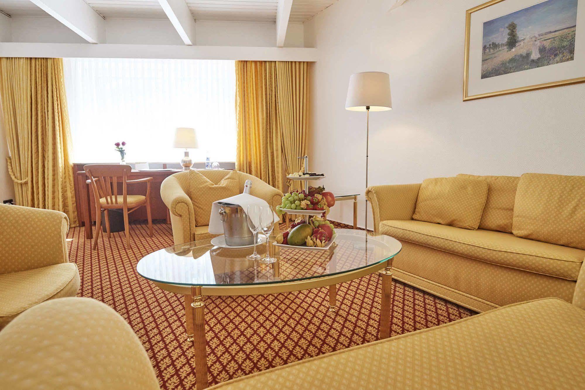 Seehotel Am Tankumsee イゼンビュッテル エクステリア 写真